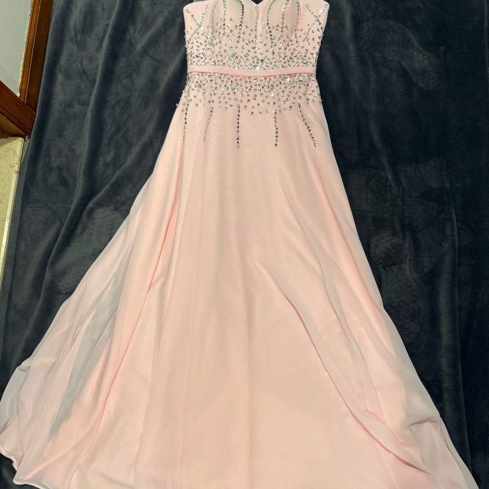 Elegant Pink Strapless Gown for Prom